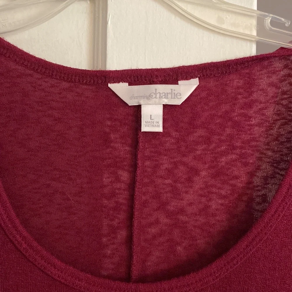Ruffle too - Picture 2 of 2